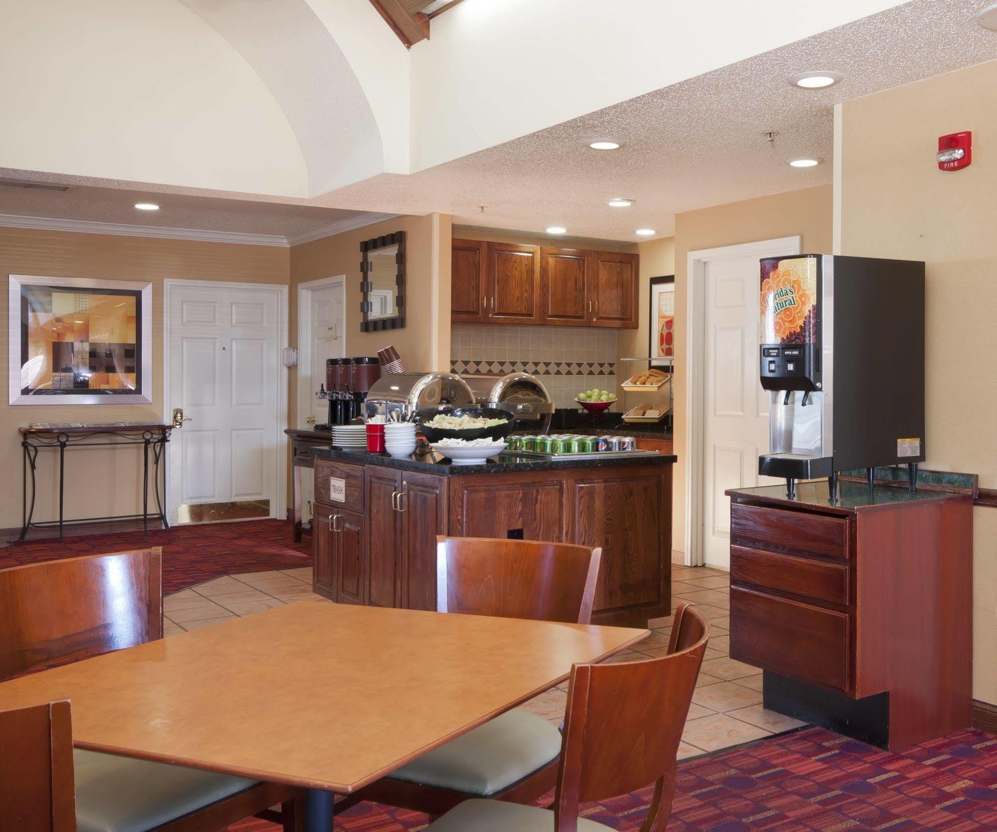 Residence Inn By Marriott West Springfield Exteriör bild