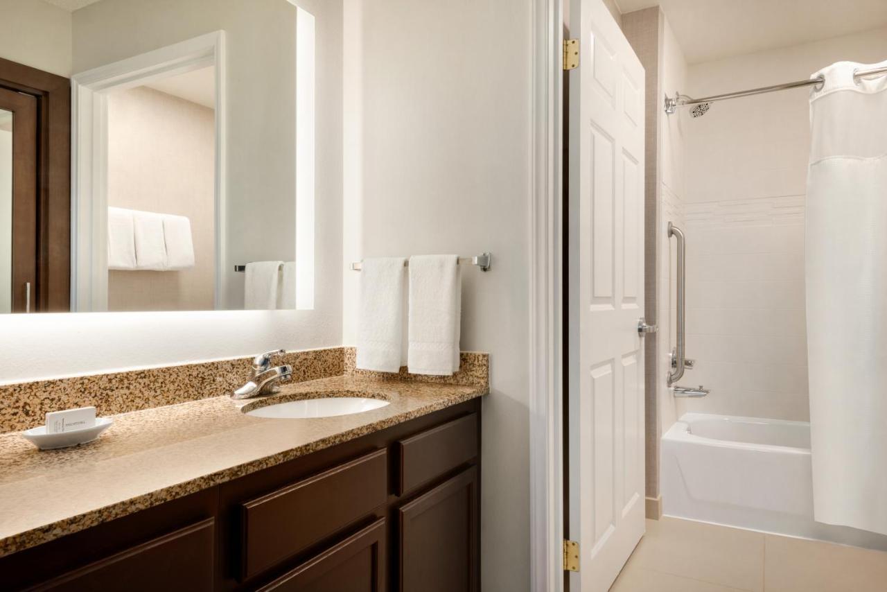 Residence Inn By Marriott West Springfield Exteriör bild